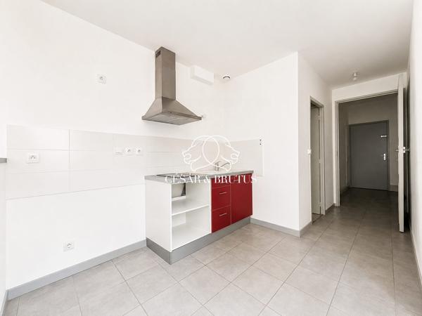HYPER CENTRE – T2 – 43m² – BON ETAT – AU CALME