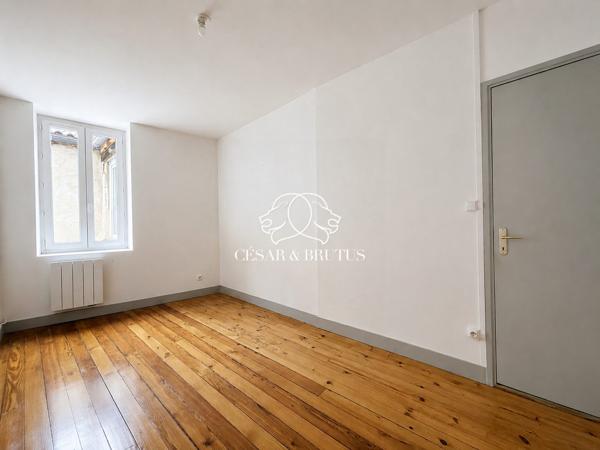 HYPER CENTRE – T2 – 43m² – BON ETAT – AU CALME