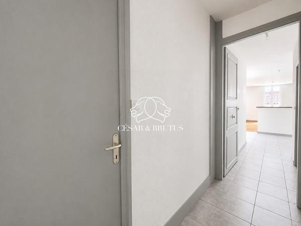 HYPER CENTRE – T2 – 43m² – BON ETAT – AU CALME