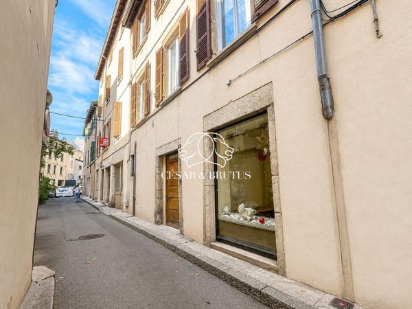 HYPER CENTRE – T2 – 43m² – BON ETAT – AU CALME