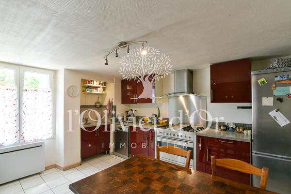 Tulette (26790) Maison de village avec cour et appartement indépendant