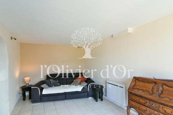 Tulette (26790) Maison de village avec cour et appartement indépendant