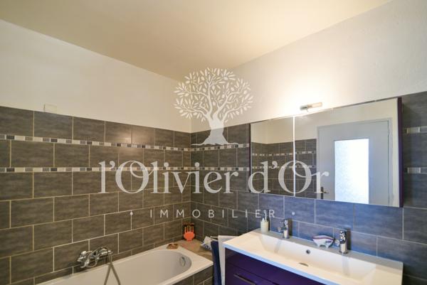 Tulette (26790) Maison de village avec cour et appartement indépendant