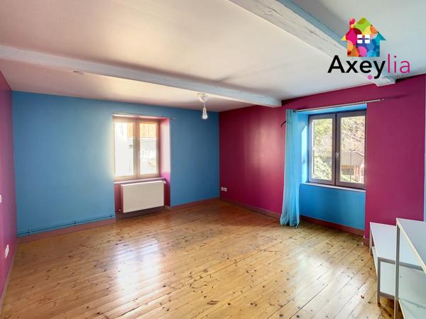 Villemontais (42155) A VENDRE - SECTEUR VILLEMONTAIS - MAISON DE VILLAGE 5 CHAMBRES