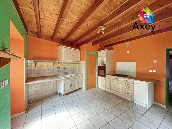 Villemontais (42155) A VENDRE - SECTEUR VILLEMONTAIS - MAISON DE VILLAGE 5 CHAMBRES