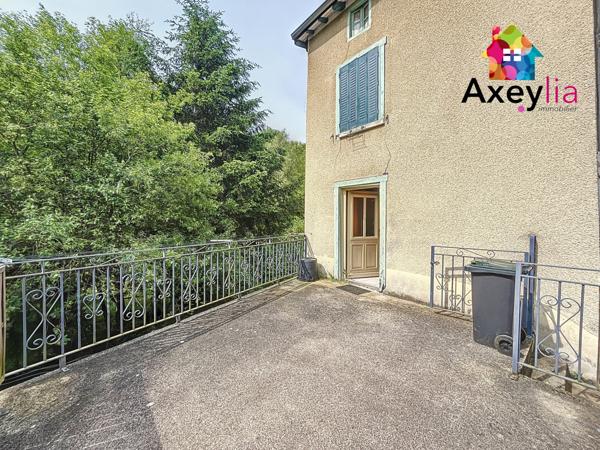 Villemontais (42155) A VENDRE - SECTEUR VILLEMONTAIS - MAISON DE VILLAGE 5 CHAMBRES