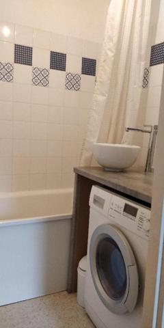 Appartement T2 NANTES Hauts-Pavés - 38 m2  746 Euros