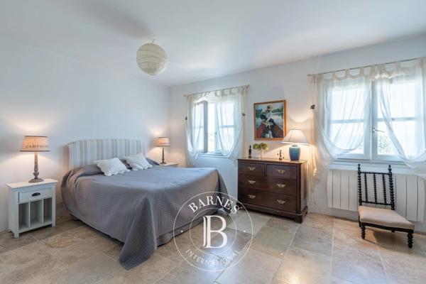 Aix-en-Provence, Maison 5 Chambres -  330 m² à vendre