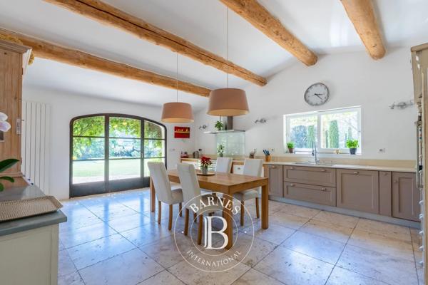 Aix-en-Provence, Maison 5 Chambres -  330 m² à vendre