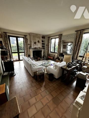 Belle maison familiale de 166 m² avec cheminée, mezzanine et dépendance