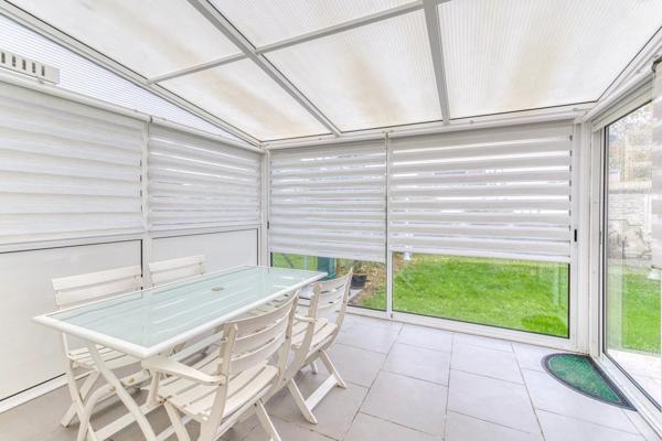 Maison familiale avec piscine, quartier Vennes