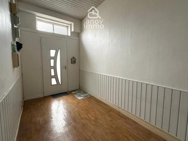 Maison
                                                                                                                                                                                                                                                                                                                        3 pièce(s)                                                                                                                                                                                                          2 chambre(s)                                                                                                                                                                                                          74  m²