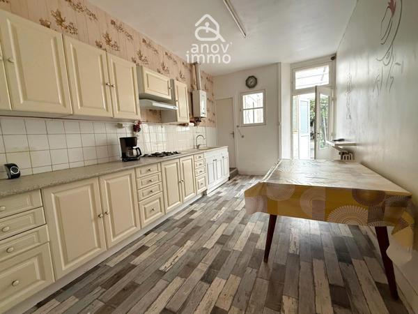 Maison
                                                                                                                                                                                                                                                                                                                        3 pièce(s)                                                                                                                                                                                                          2 chambre(s)                                                                                                                                                                                                          74  m²