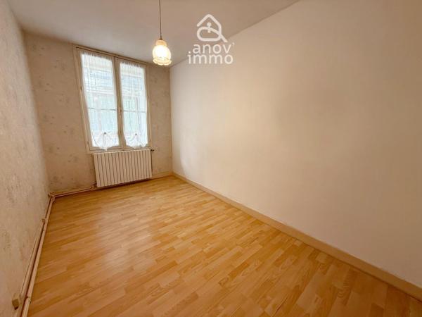 Maison
                                                                                                                                                                                                                                                                                                                        3 pièce(s)                                                                                                                                                                                                          2 chambre(s)                                                                                                                                                                                                          74  m²