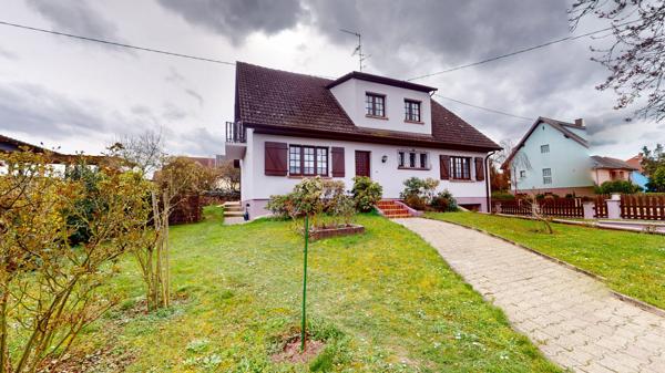 Maison lumineuse avec volume sur 7,18 ares