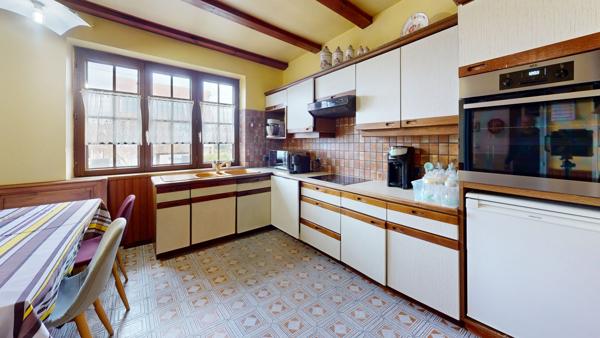Maison lumineuse avec volume sur 7,18 ares