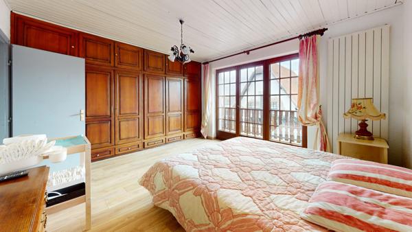 Maison lumineuse avec volume sur 7,18 ares