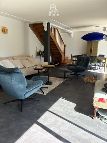 Maison
                                                                                                                                                                                                                                                                                                                        8 pièce(s)                                                                                                                                                                                                          6 chambre(s)                                                                                                                                                                                                          223.54  m²