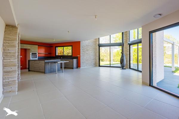 Maison à vendre |                                       Moissac |                                        5 pièces  |  177 m²