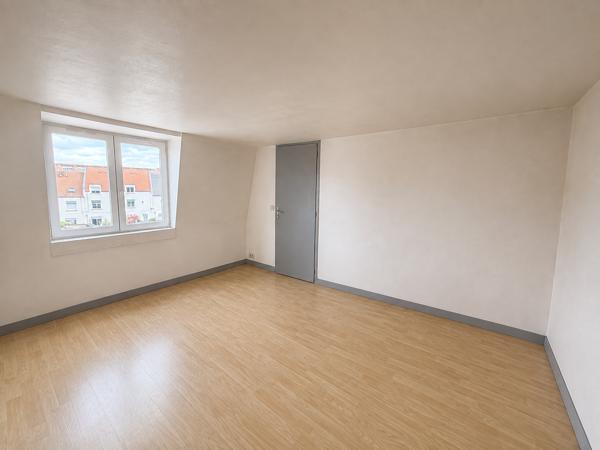 Maison
         5 pièces
        - 158 m² 313 000 € *