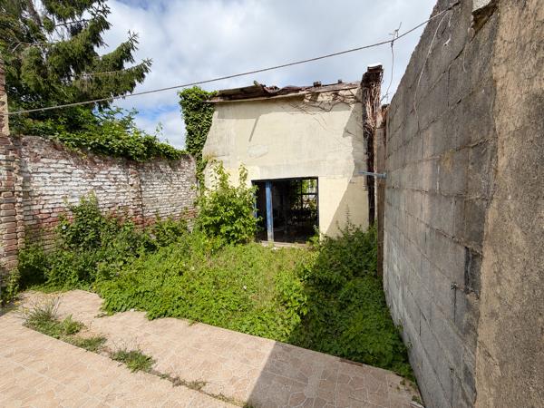 Maison
         5 pièces
        - 158 m² 313 000 € *