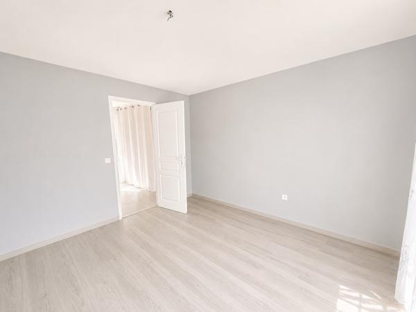 Maison
         5 pièces
        - 158 m² 313 000 € *