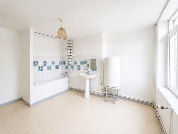 Maison
         5 pièces
        - 158 m² 313 000 € *