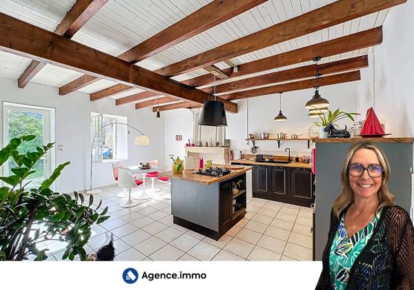 À vendre - Maison de campagne, 8 pièces situé à Saint-Bonnet-sur-Gironde (17150)