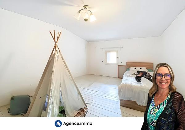 À vendre - Maison de campagne, 8 pièces situé à Saint-Bonnet-sur-Gironde (17150)