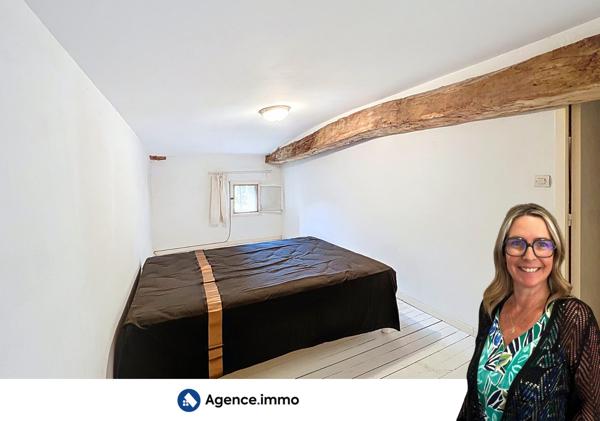 À vendre - Maison de campagne, 8 pièces situé à Saint-Bonnet-sur-Gironde (17150)