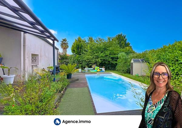 À vendre - Maison de campagne, 8 pièces situé à Saint-Bonnet-sur-Gironde (17150)