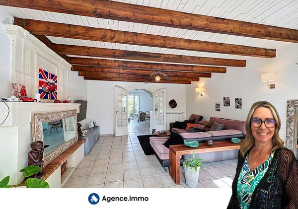 À vendre - Maison de campagne, 8 pièces situé à Saint-Bonnet-sur-Gironde (17150)