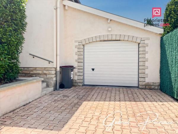 Maison 4 chambres avec magnifique jardin fleuri