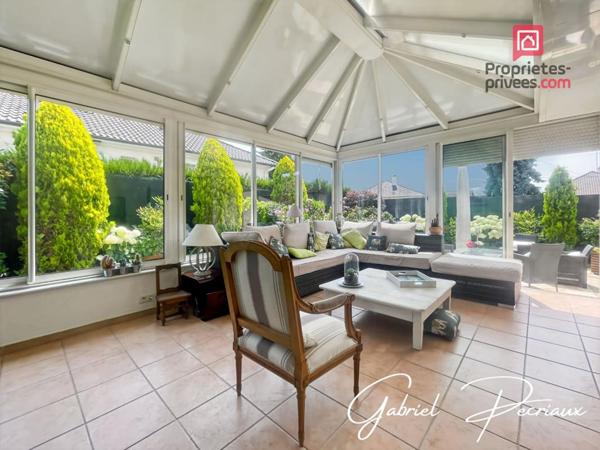 Maison 4 chambres avec magnifique jardin fleuri