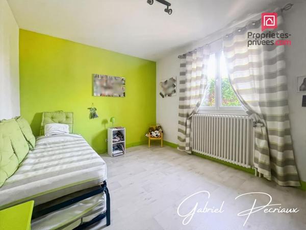 Maison 4 chambres avec magnifique jardin fleuri