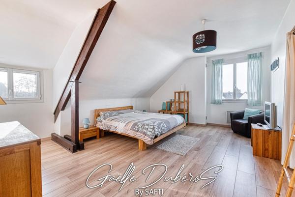 Belle maison sur vaste sous sol/6 chambres***Pré visite 3D disponible sur demande***