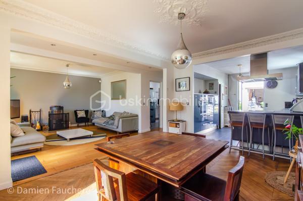 Maison de 245 m²
