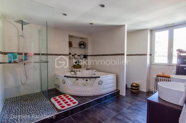 Maison de 245 m²