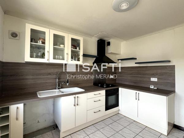 Dans le centre de DANGE SAINT ROMAIN