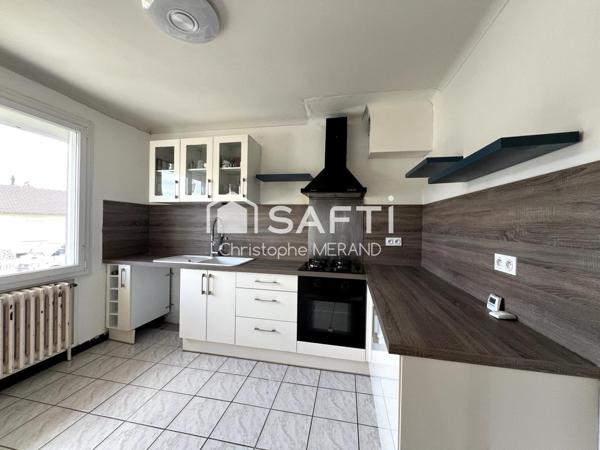 Dans le centre de DANGE SAINT ROMAIN