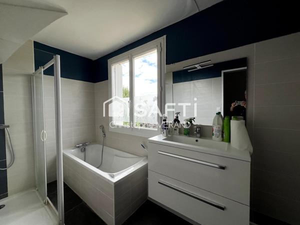 Dans le centre de DANGE SAINT ROMAIN