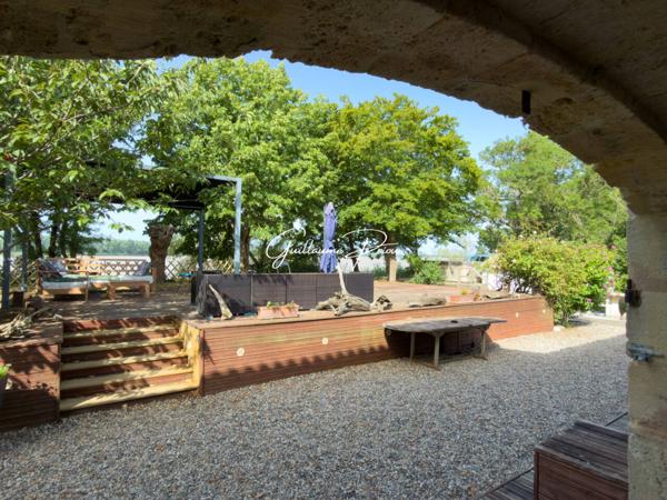 Maison à vendre 8 pièces de 242 m²