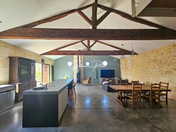 Maison à vendre 8 pièces de 242 m²