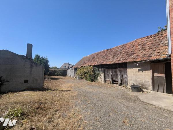 À VENDRE – MAISON EN PIERRE AU CŒUR DE PERCY-EN-NORMANDIE (50410)