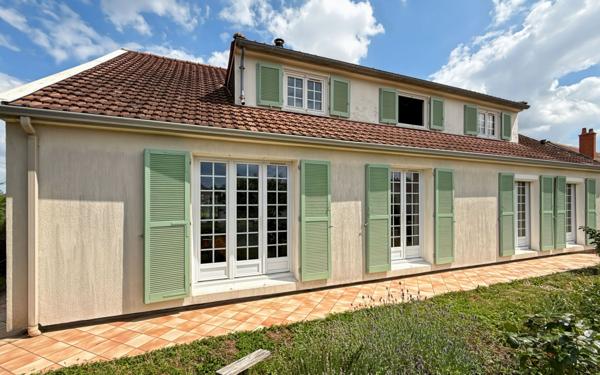 Maison à vendre    5 pièces • 210 m2 Saint-Jean-le-Blanc