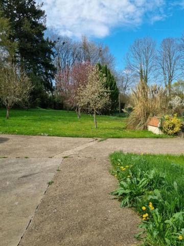 MAISON ANCIENNE A RENOVER DANS UN CADRE BUCOLIQUE