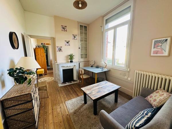 Location                                                      Maison
                        
                     13 pièces                      272 m2                     à Saint-Quentin