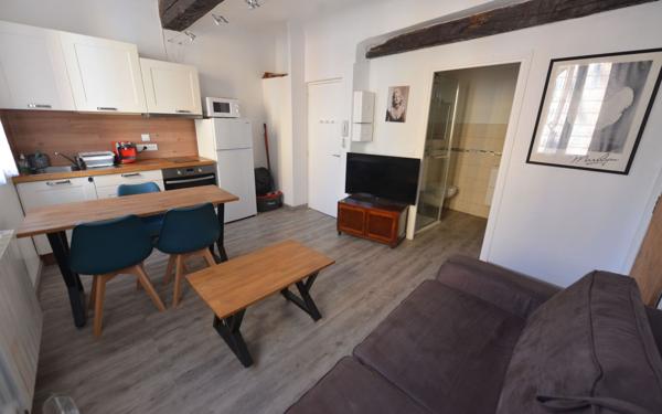 Appartement à louer    1 pièce • 19,96 m2 Grasse