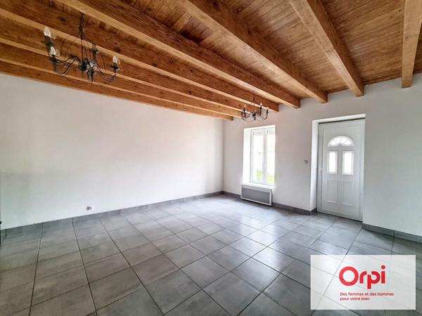 Maison à louer    3 pièces • 86,52 m2    Louroux-de-Bouble