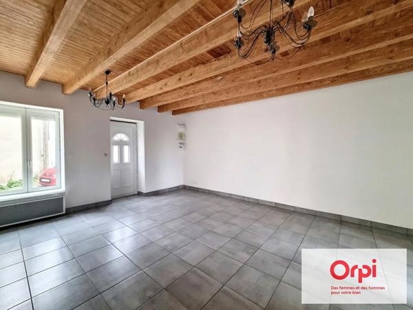 Maison à louer    3 pièces • 86,52 m2    Louroux-de-Bouble